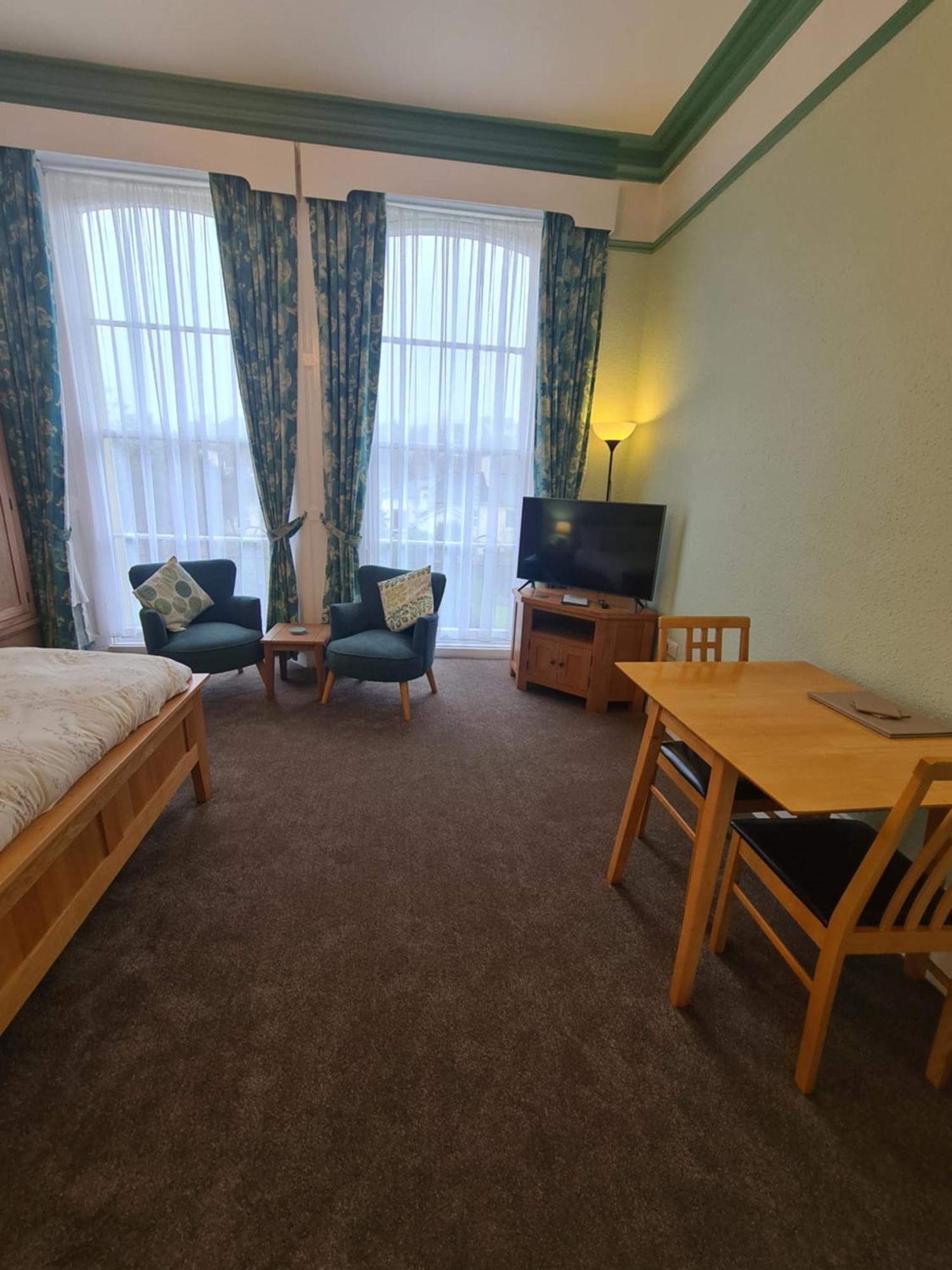 Meadowside Holiday Apartments Torquay Exteriör bild